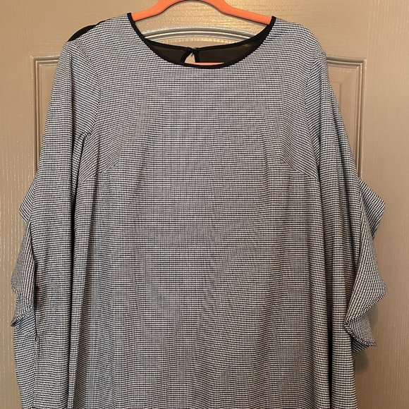 BCBGeneration Women's Ruffle Back Shift Dress - Picture 2 of 5